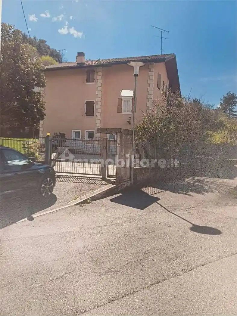 Casa indipendente in vendita a Rovereto