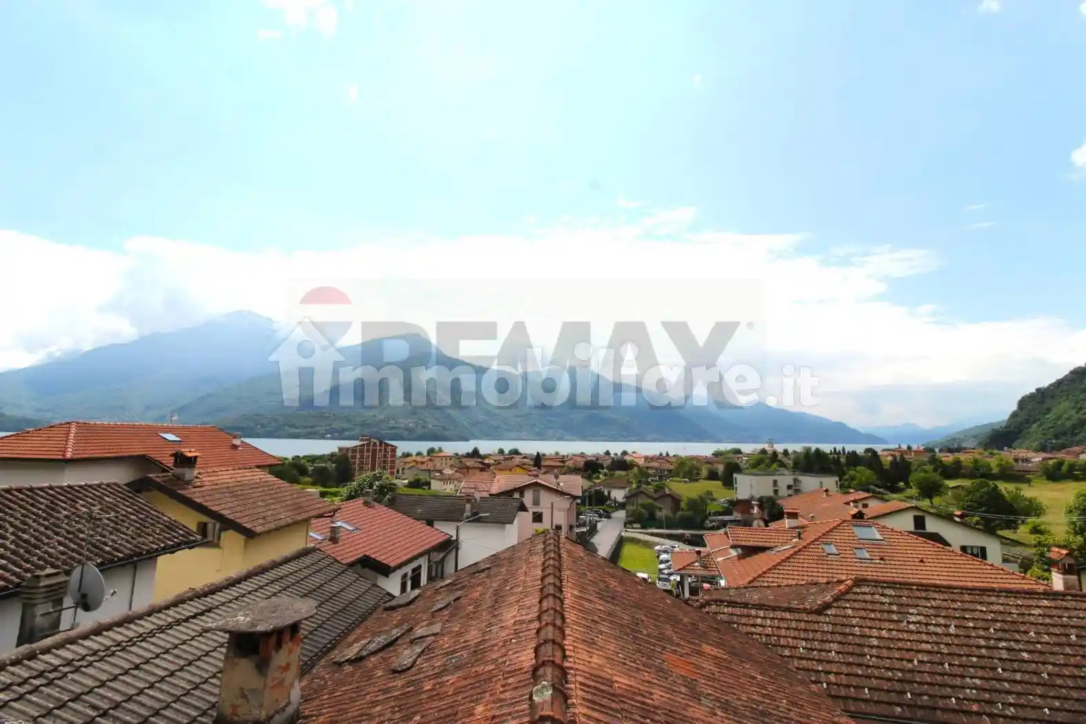 Casa indipendente in vendita a Dongo