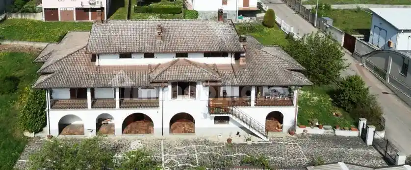 Villa in vendita a Santa Maria della Versa