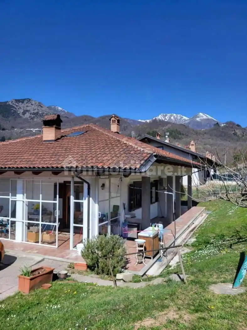 Casa indipendente in vendita a Rubiana