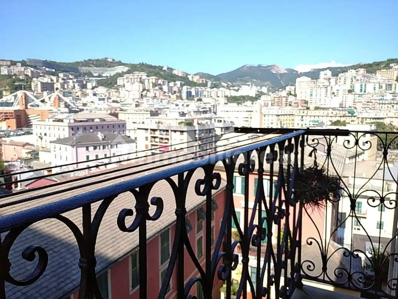 Appartamento in vendita a Genova