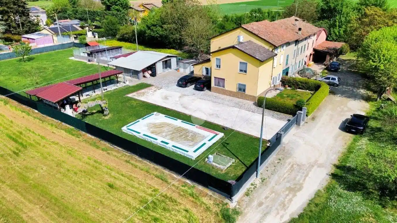 Casa indipendente in vendita a Brescello