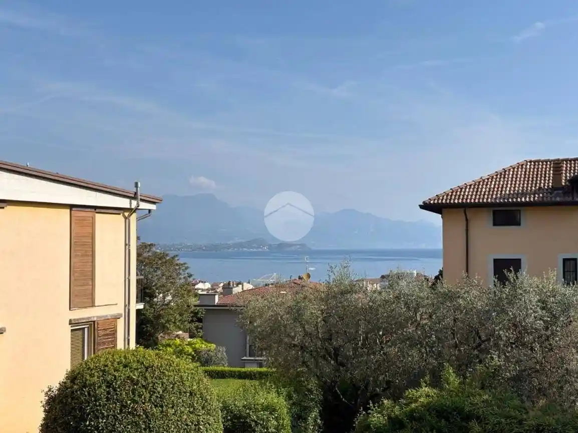 Appartamento in vendita a Desenzano del Garda