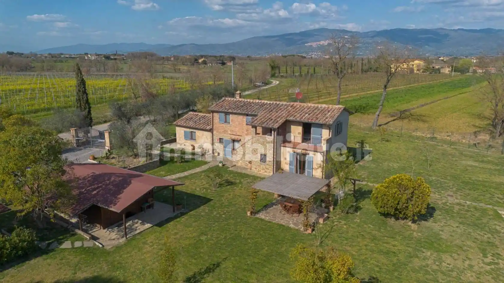 Rustico - Casale in vendita a Cortona