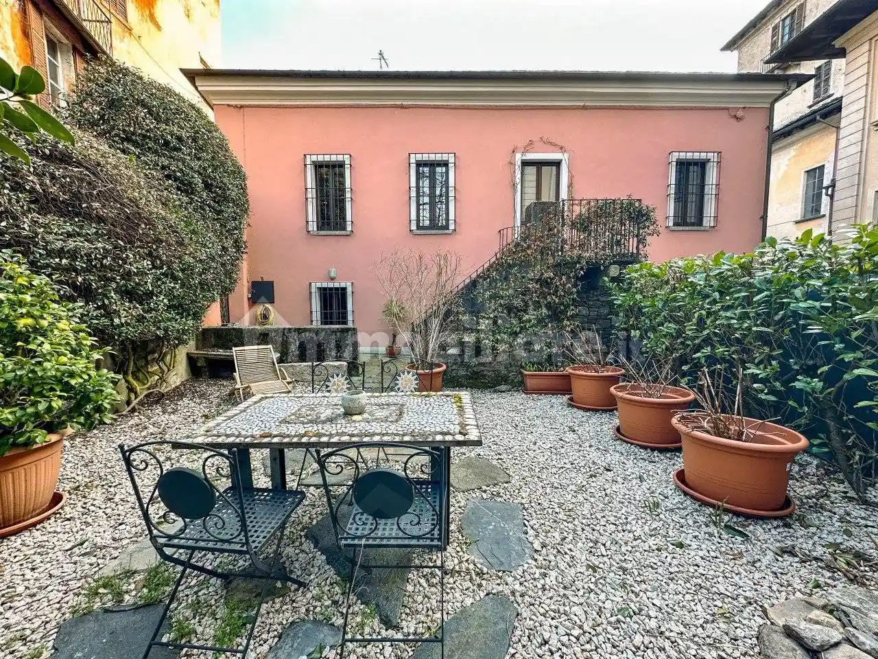 Casa indipendente in vendita a Orta San Giulio