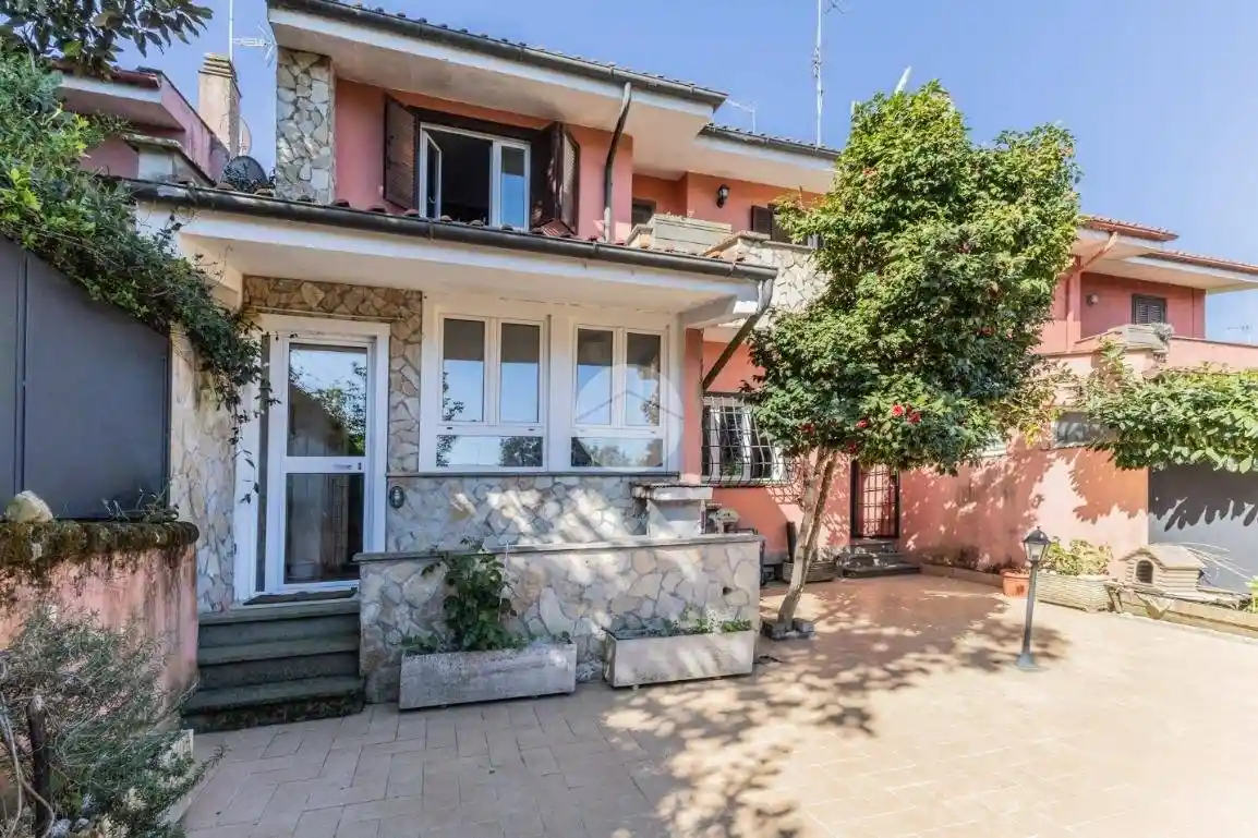 Villetta a schiera in vendita a Nepi