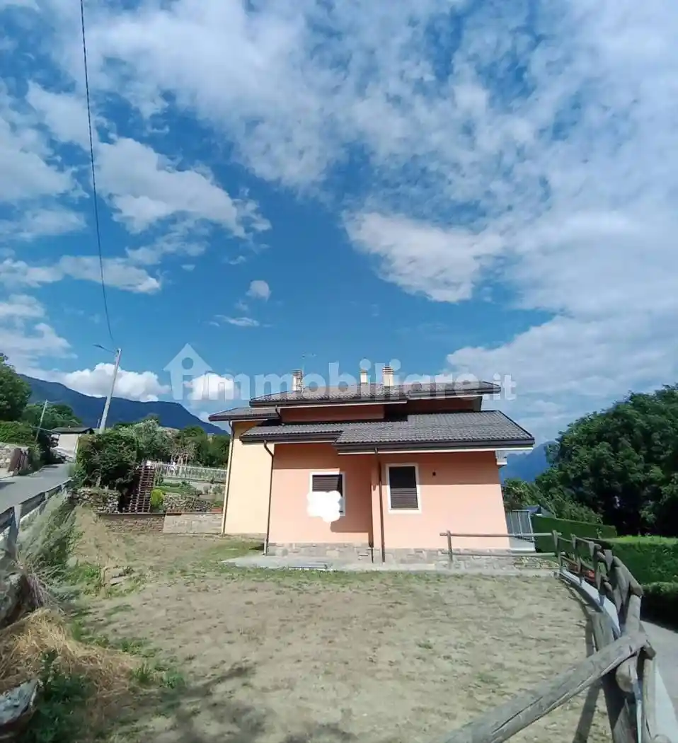 Villa in vendita a Aosta