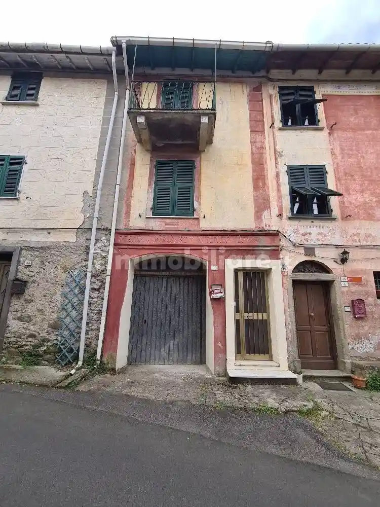 Casa indipendente in vendita a Riccò del Golfo di Spezia