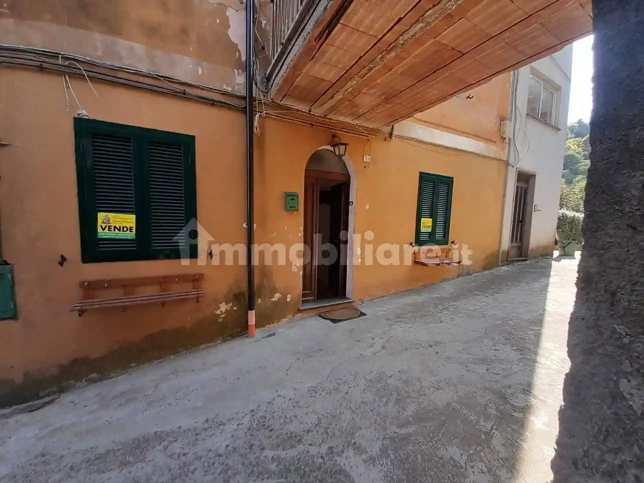 Appartamento in vendita a Caprarola