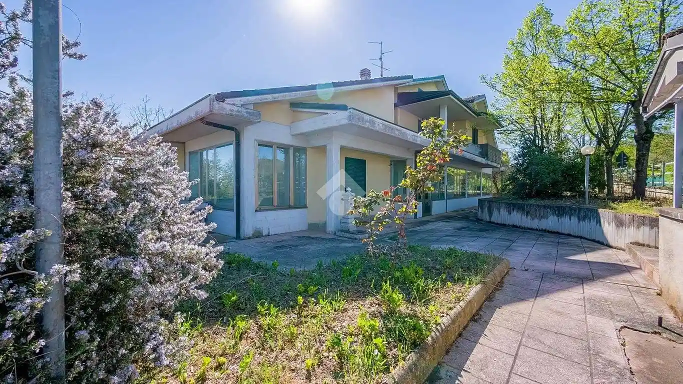 Villa in vendita a Monte San Pietro