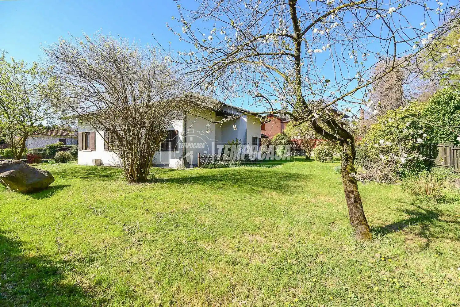 Villa in vendita a Montorfano