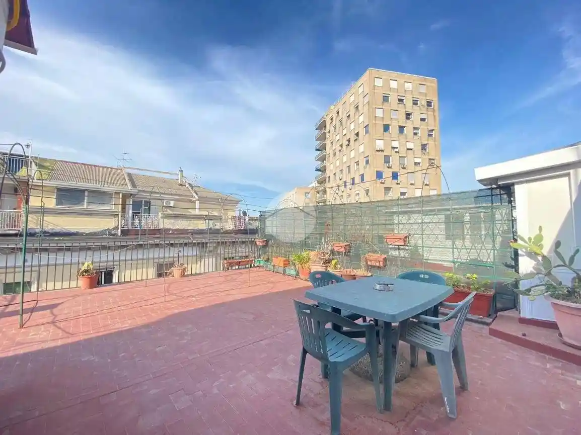 Appartamento in affitto a Napoli