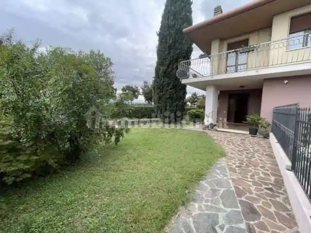 Villa in vendita a Paese