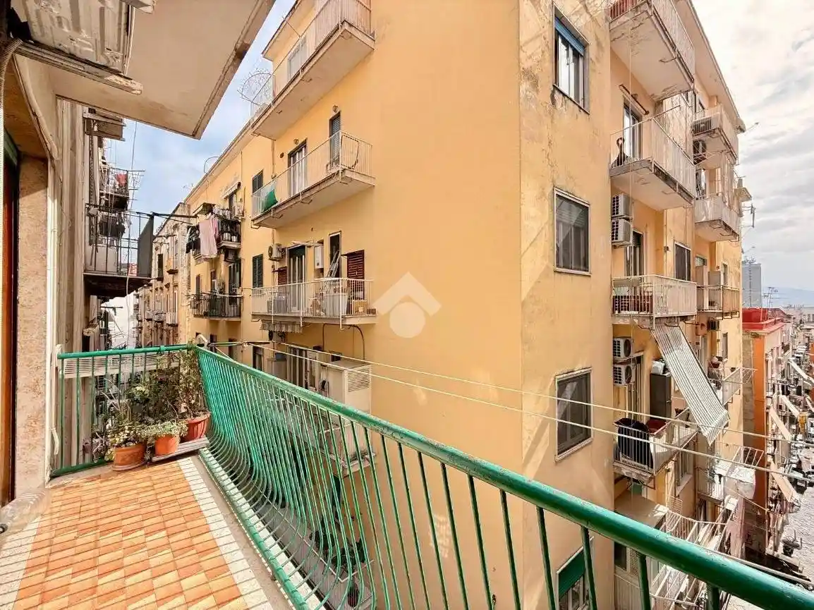 Appartamento in vendita a Napoli