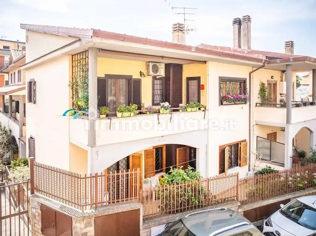 Appartamento in vendita a Colonna