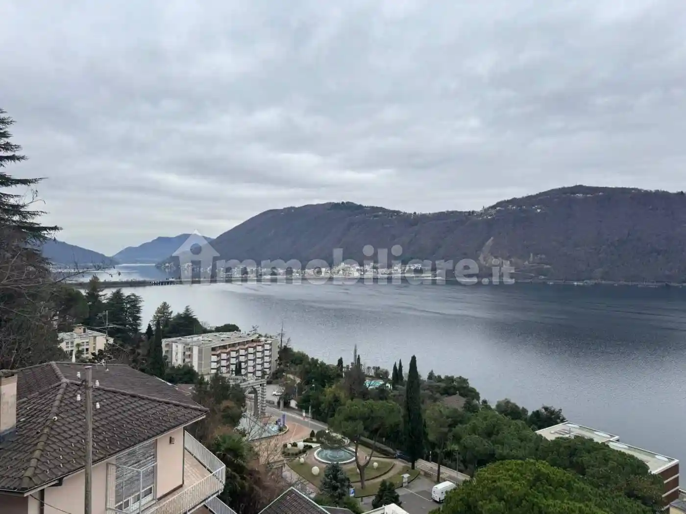 Palazzo - Edificio in vendita a Campione d'Italia