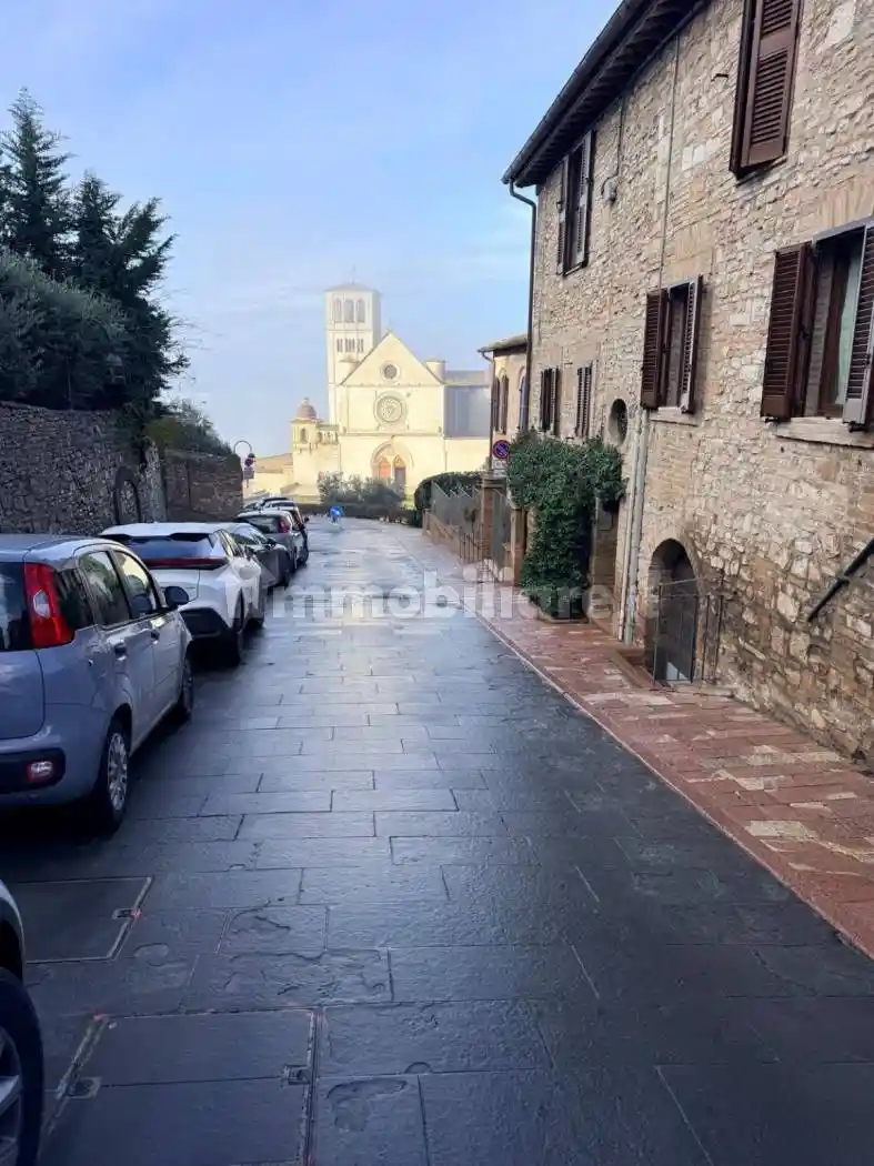 Casa indipendente in vendita a Assisi