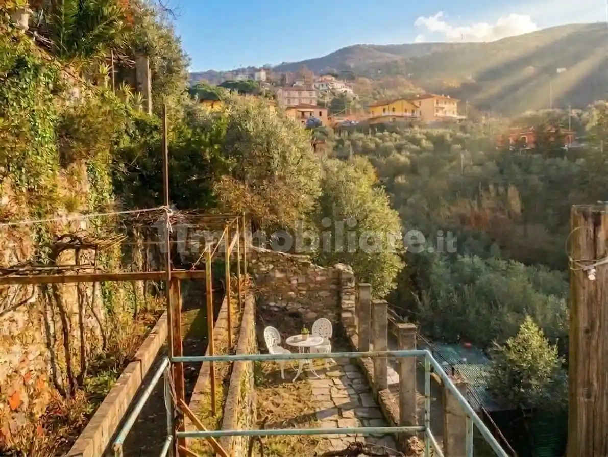 Appartamento in vendita a Sarzana