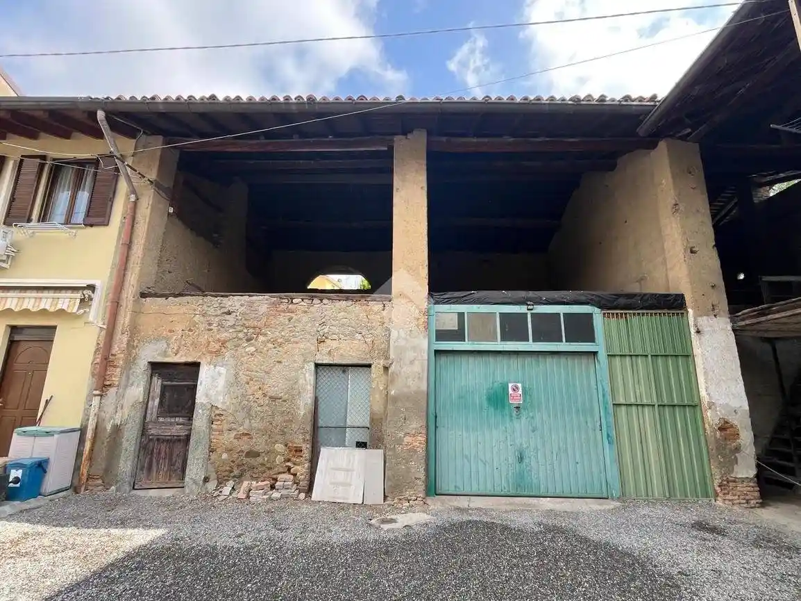 Rustico - Casale in vendita a Giussano
