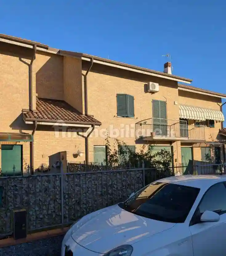 Villetta a schiera - foto 2