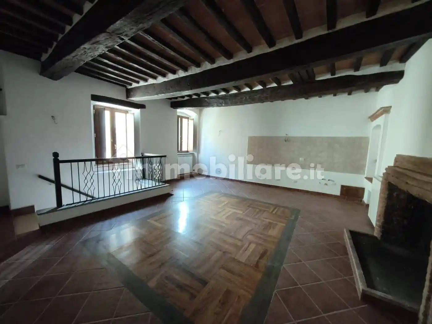 Palazzo - Edificio in vendita a Avigliano Umbro