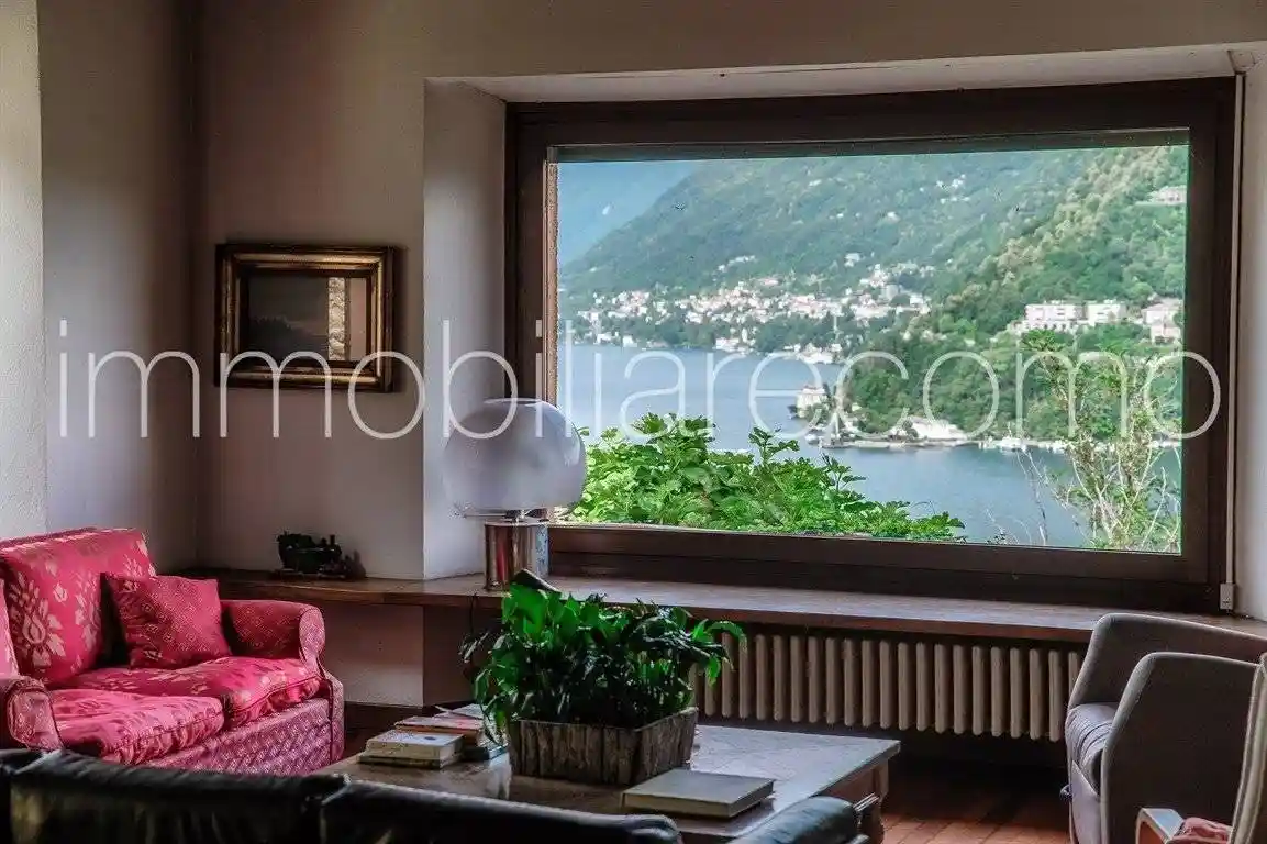 Villa in vendita a Como