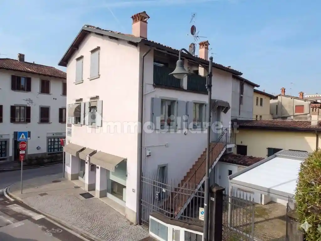 Appartamento in vendita a Grumello del Monte