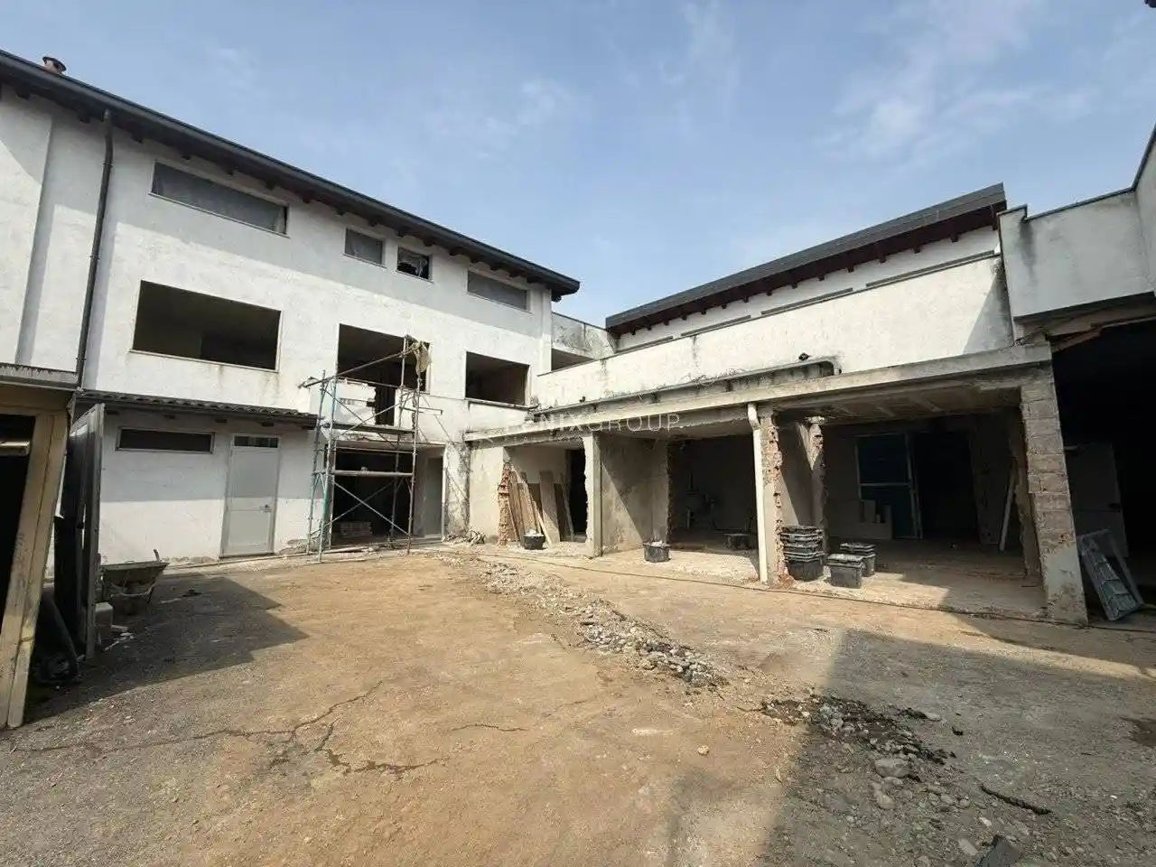 Palazzo - Edificio in vendita a Sovico