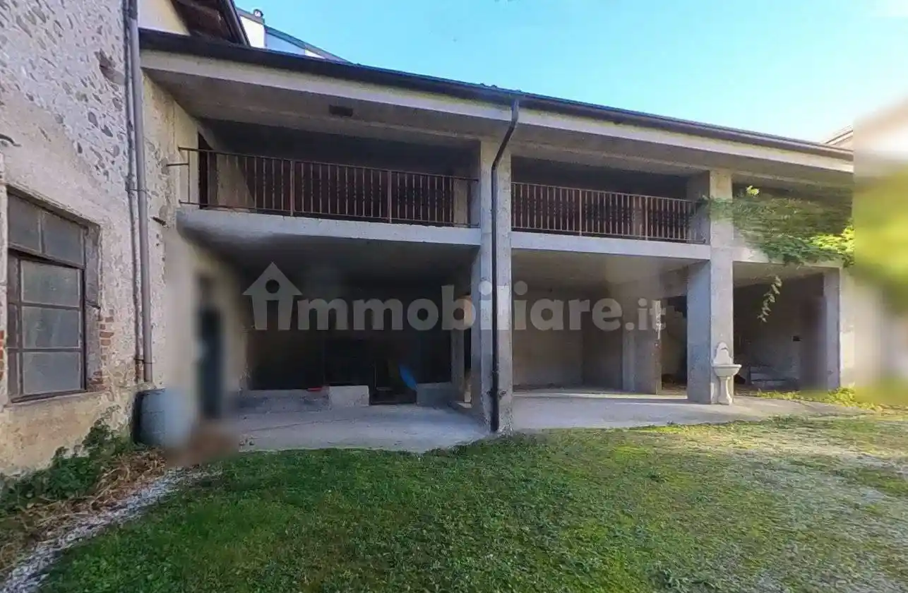 Casa indipendente in vendita a Prevalle