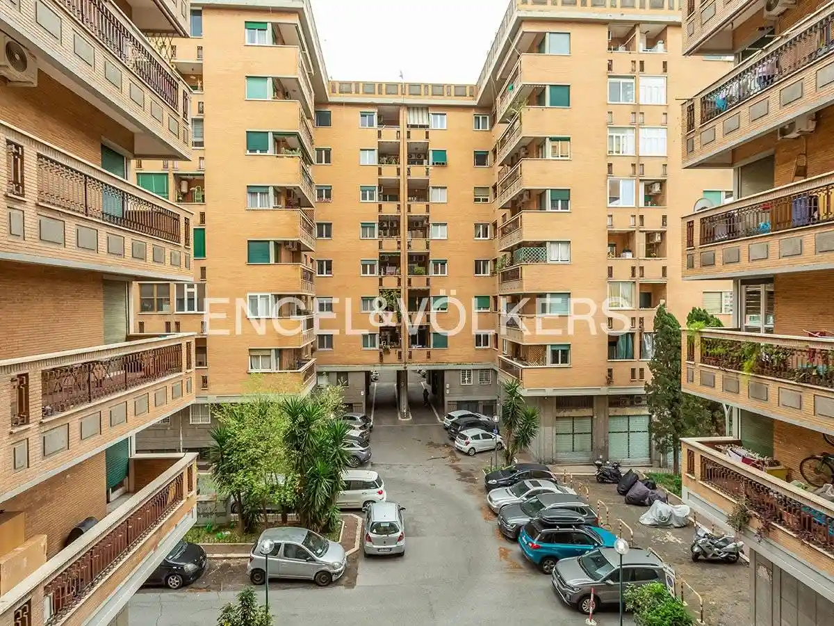 Appartamento in vendita a Roma