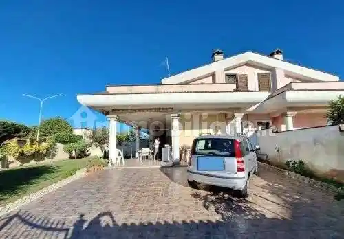 Villa in vendita a Ardea