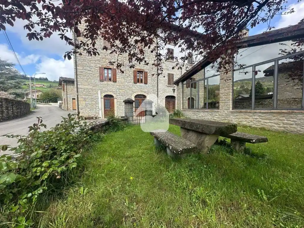 Casa indipendente in vendita a Neviano degli Arduini