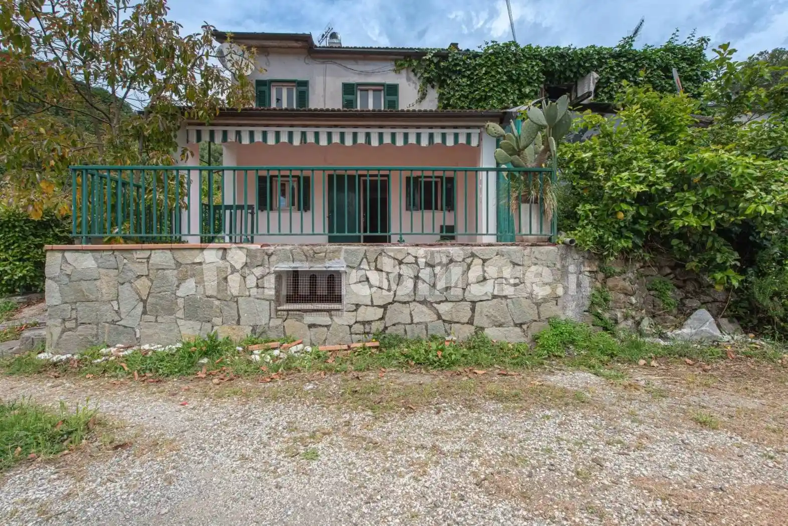 Casa indipendente in vendita a Sarzana