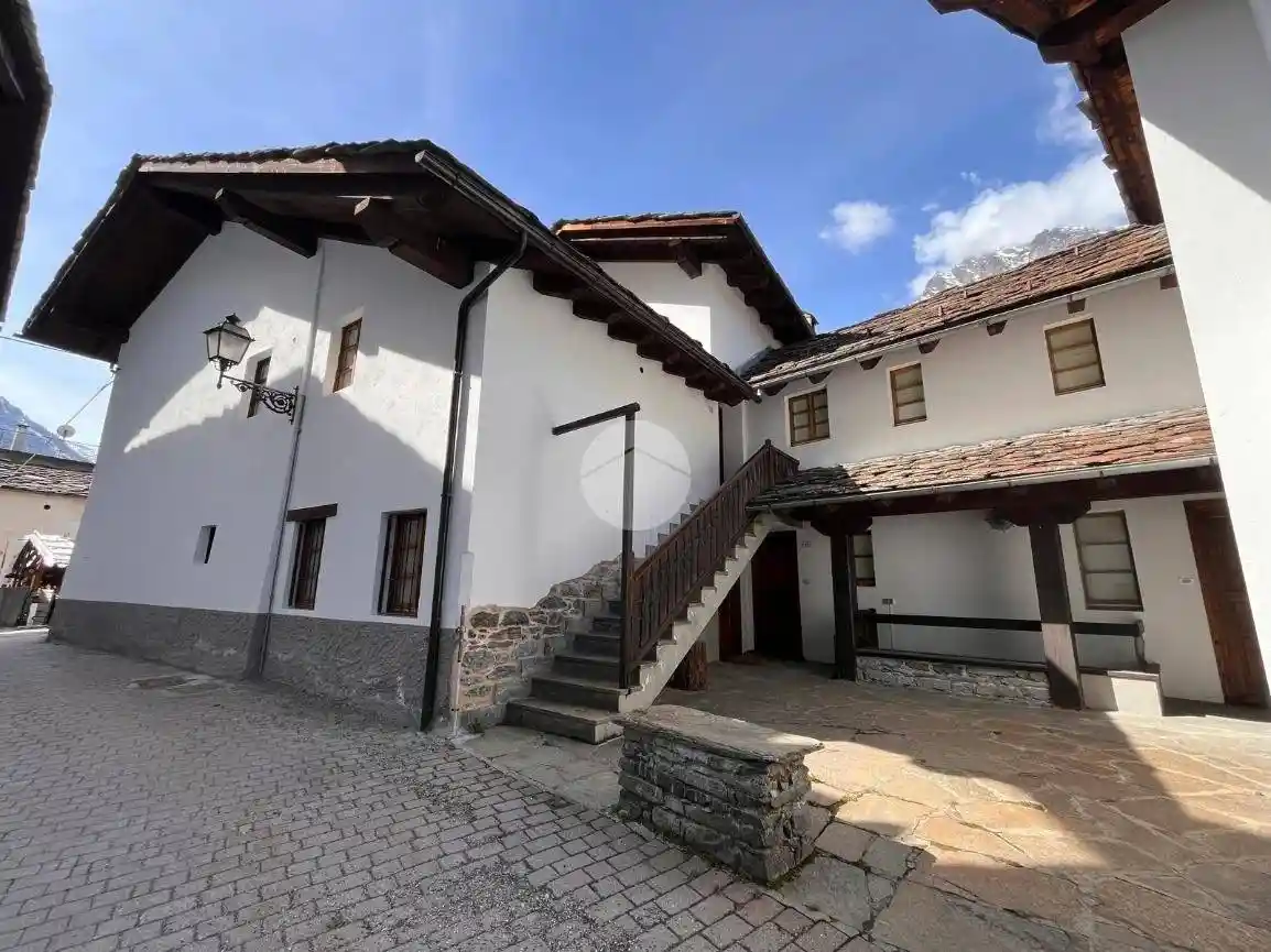 Appartamento in vendita a Valsavarenche