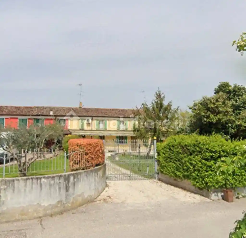 Villa in vendita a Castel d'Ario