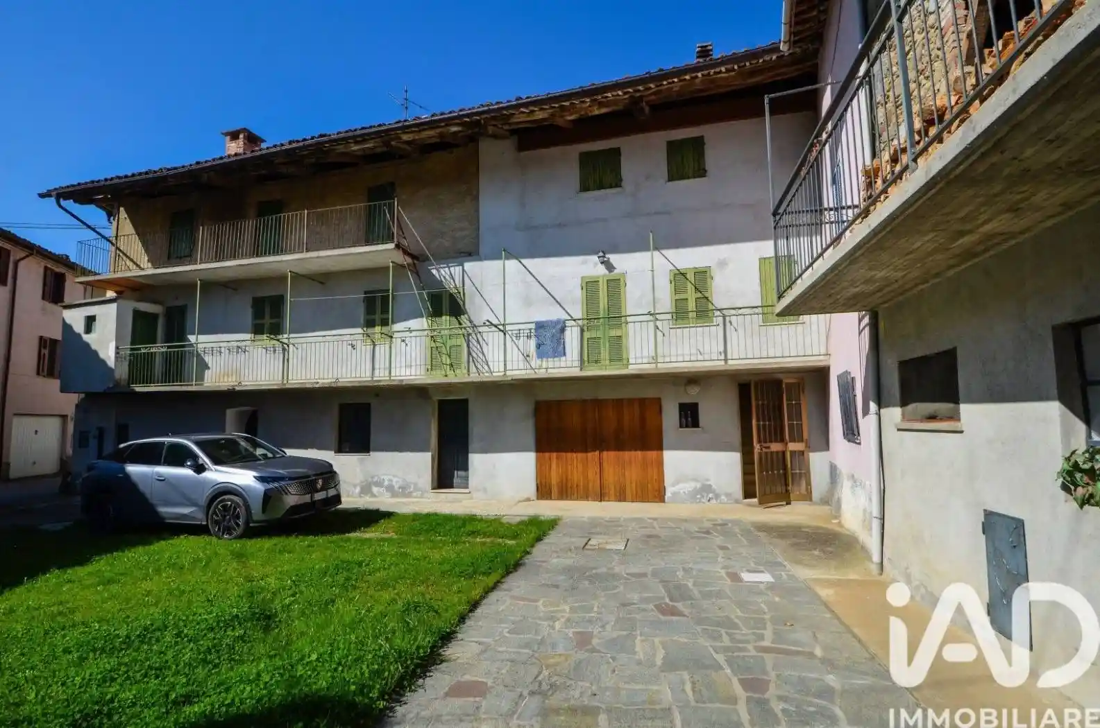 Villa in vendita a Lesegno