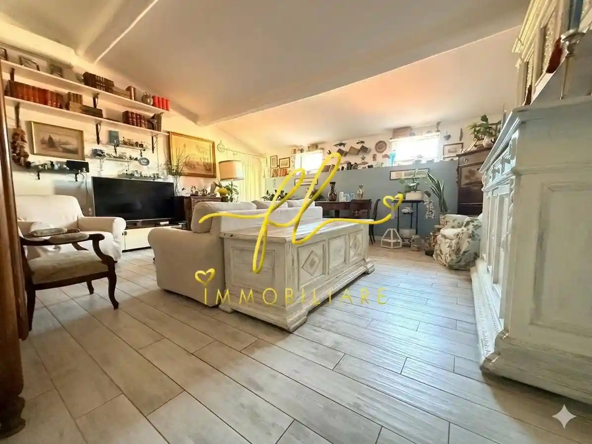 Appartamento in vendita a Livorno