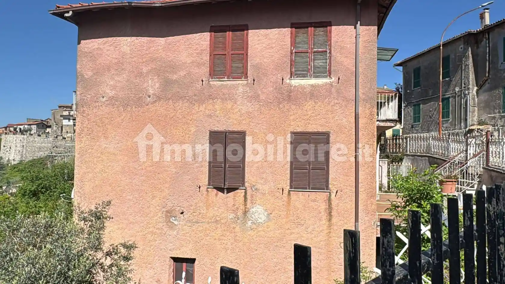 Appartamento in vendita a Roiate