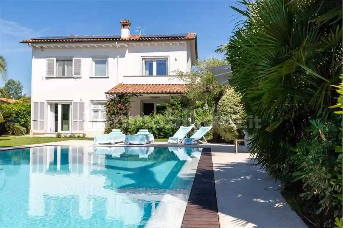 Villa - foto 2