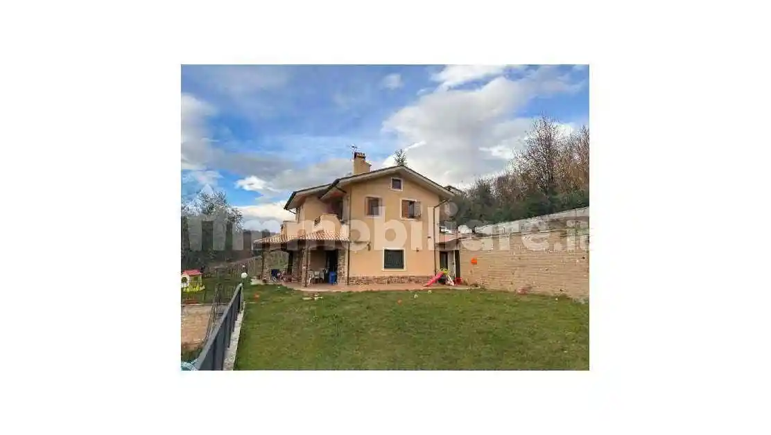 Appartamento in vendita a Olevano Romano