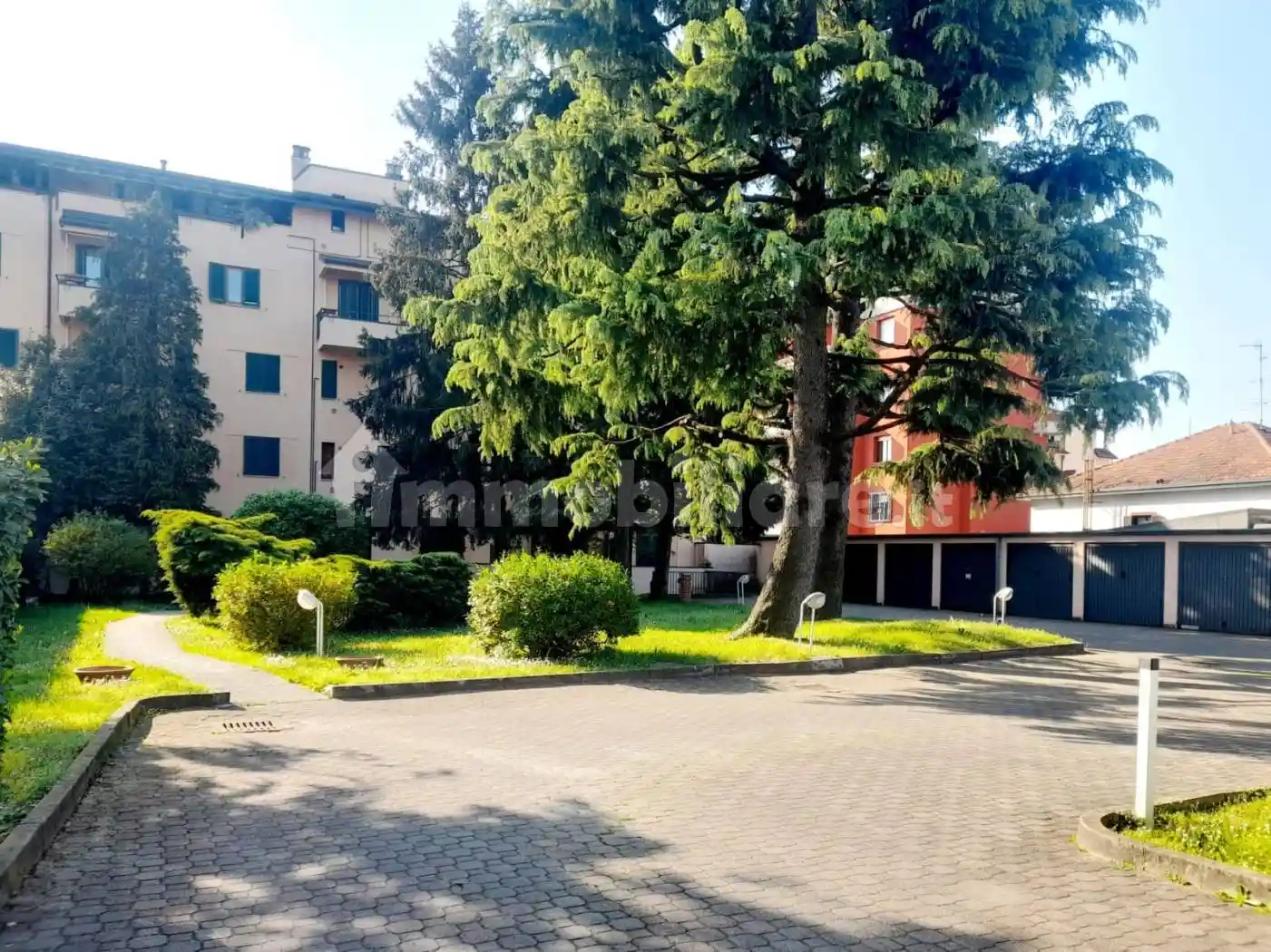 Appartamento in vendita a Vanzago