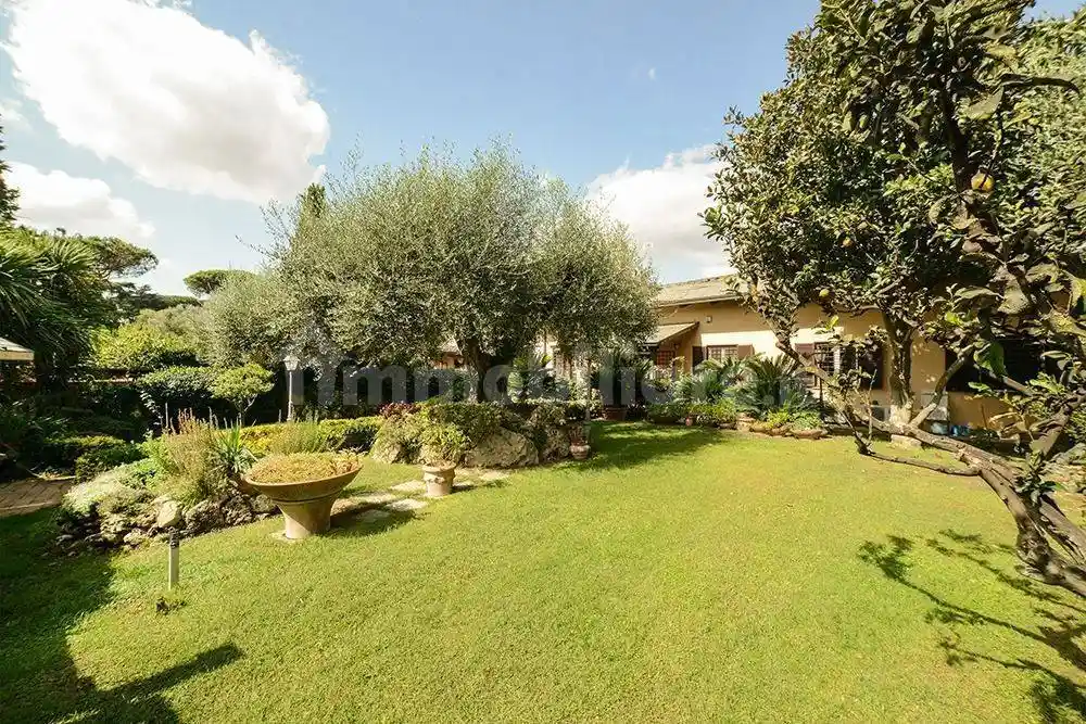 Villa in vendita a Roma