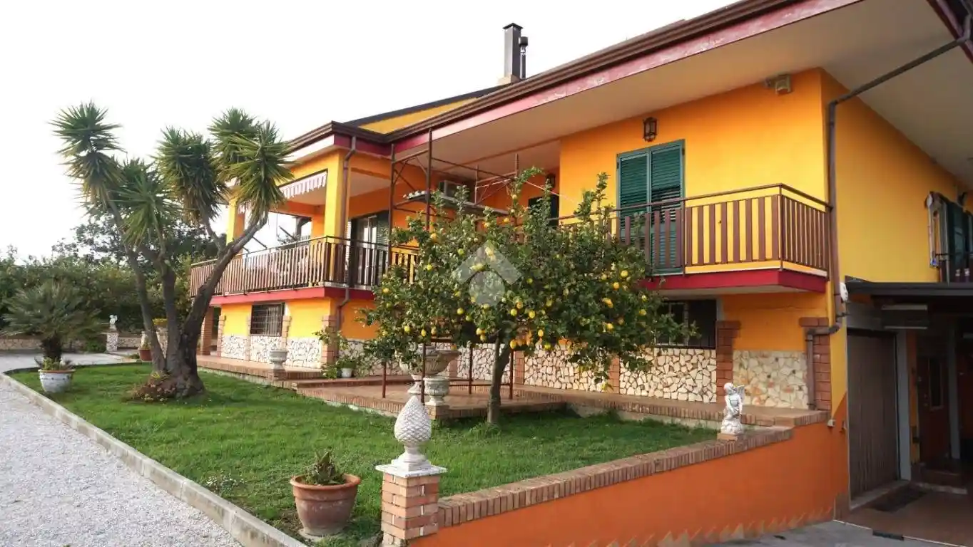Casa indipendente in vendita a Olevano sul Tusciano