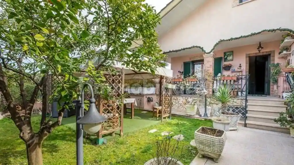 Villa in vendita a Guidonia Montecelio