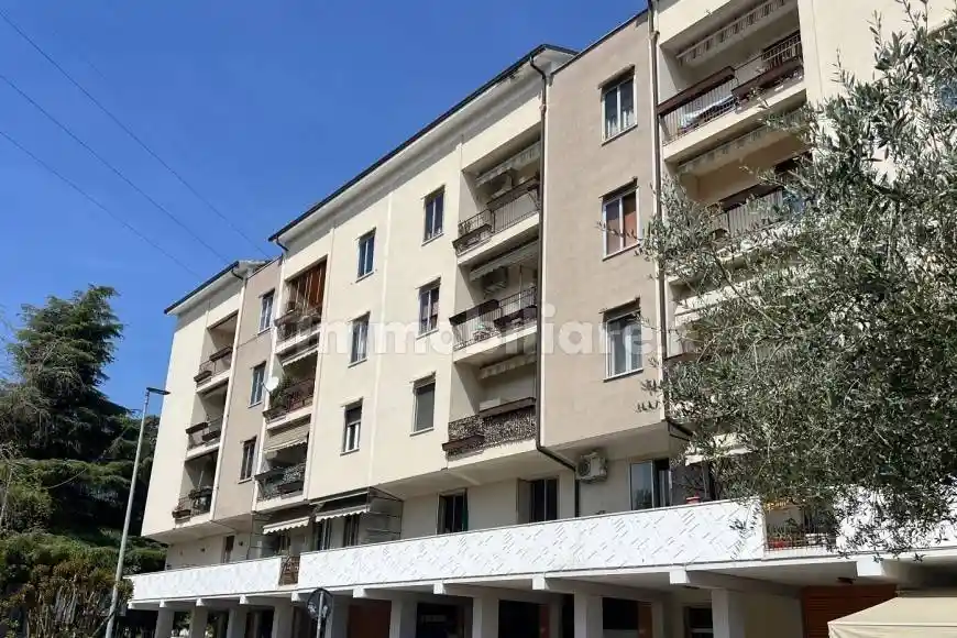 Appartamento in vendita a Verona