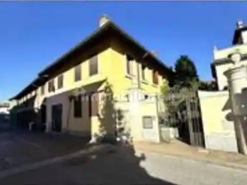 Villa in vendita a Buscate