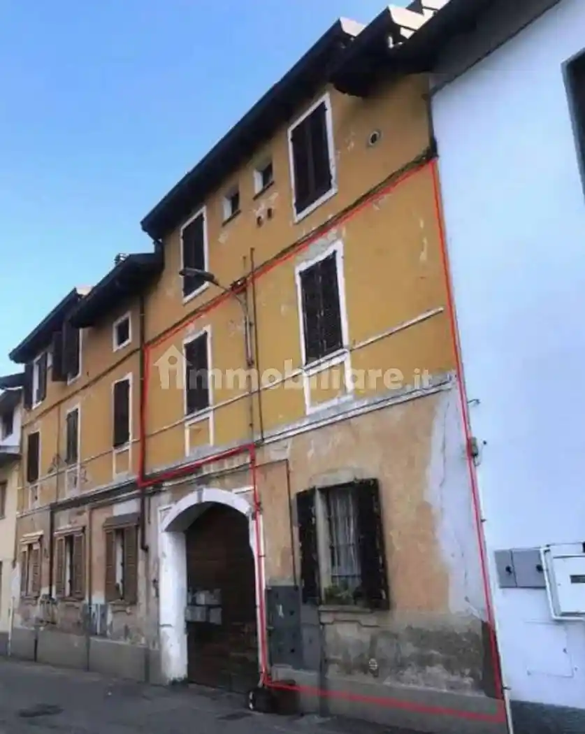 Appartamento in vendita a Gorla Minore