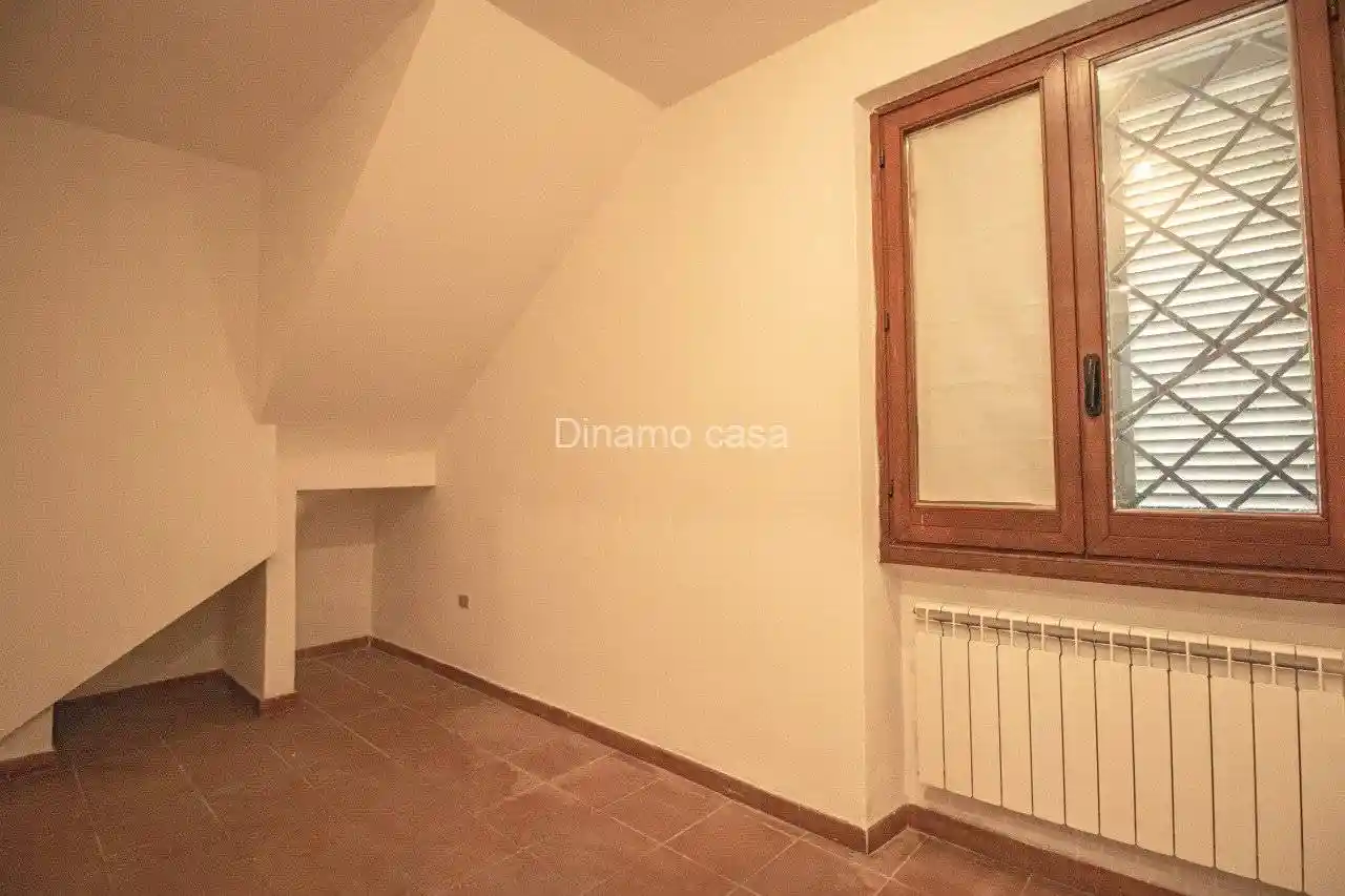 Casa indipendente in vendita a Prato
