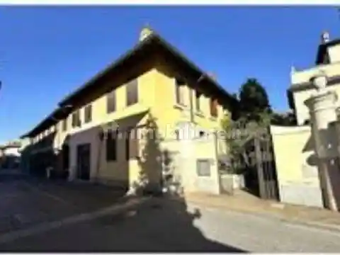 Villa in vendita a Buscate