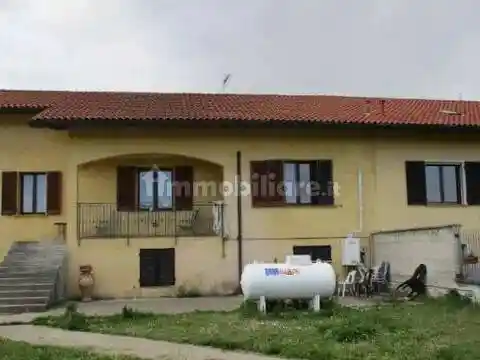 Villa in vendita a Ossona